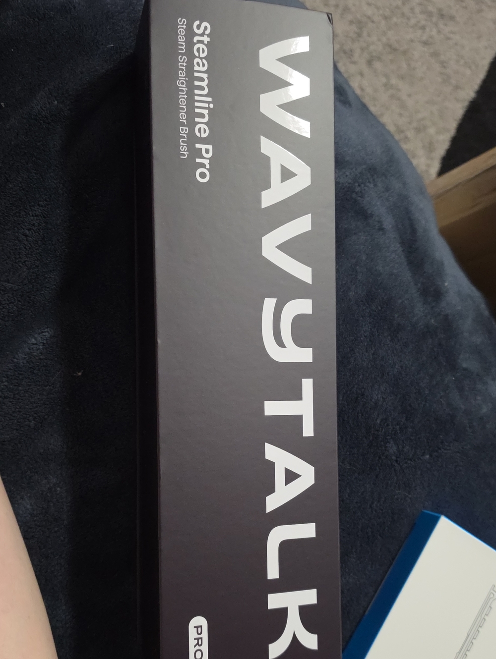 WAVYTALK Steamline Pro Steam Straightener Brush - Black